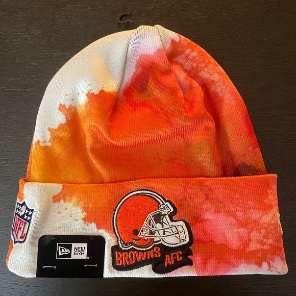 New Era Cleveland Browns Cold weather ink dye knit beanie.  Brand new with tag - Picture 3 of 4